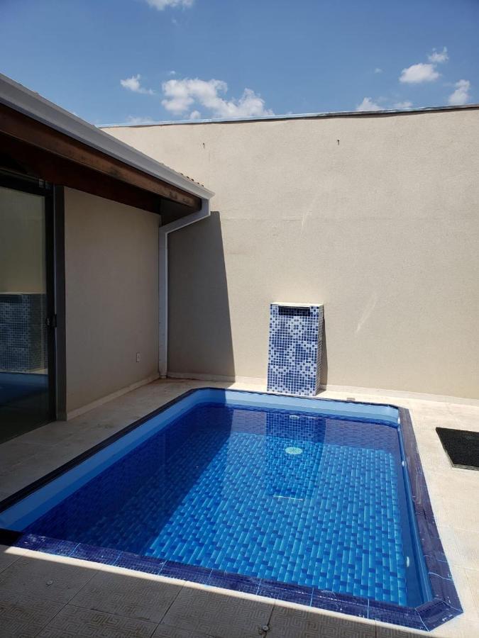 Casa Temporada Olimpia 8 Pessoas Com Piscina Villa Luaran gambar